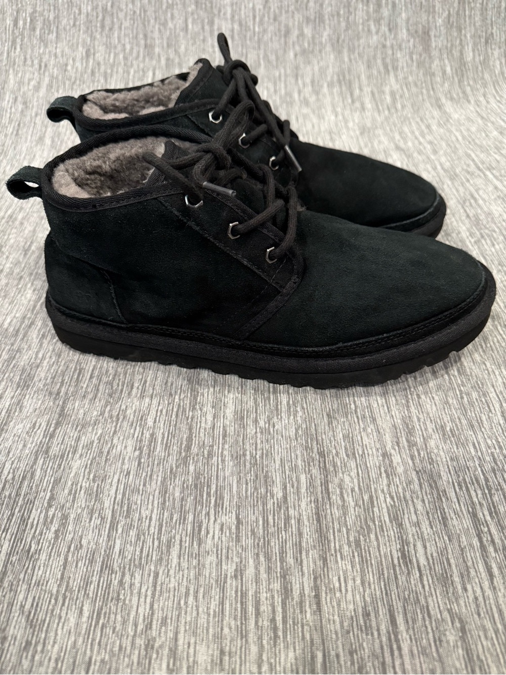 UGG Men's Black Suede Chukka Boots with Shearling Lining